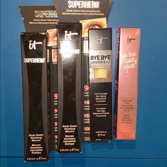 IT Cosmetics - Picture 1 of 1